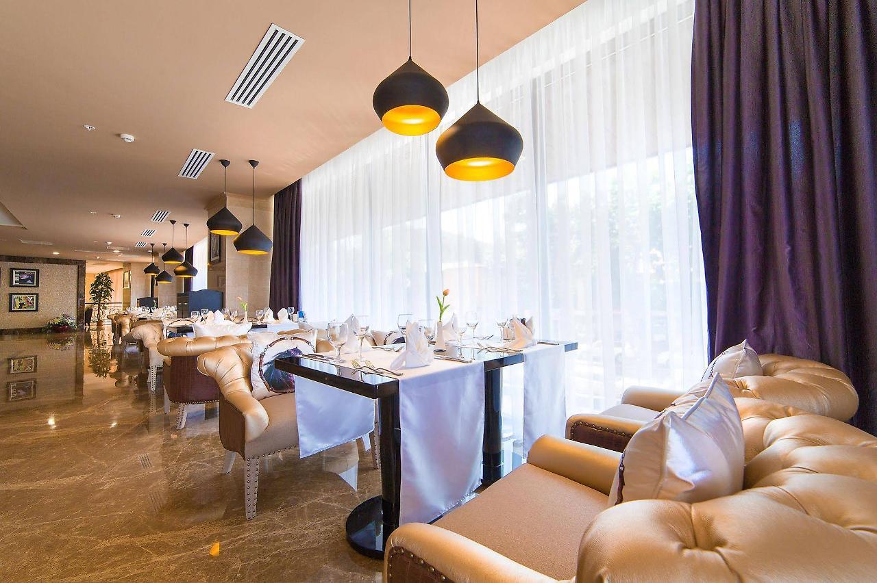 Shera Inn Hotel Алмати Екстер'єр фото