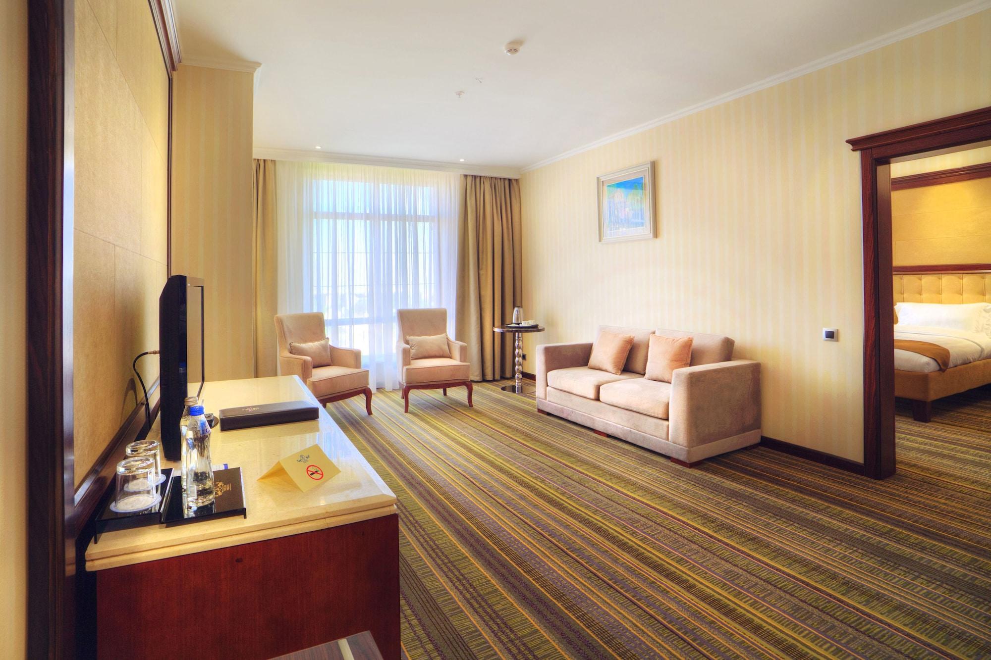 Shera Inn Hotel Алмати Екстер'єр фото