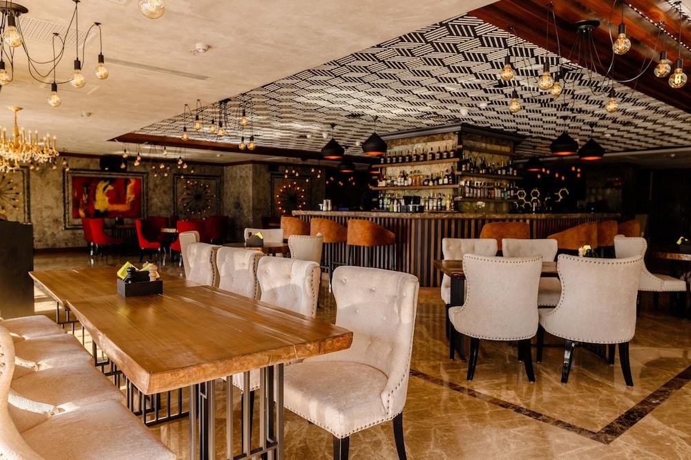 Shera Inn Hotel Алмати Екстер'єр фото