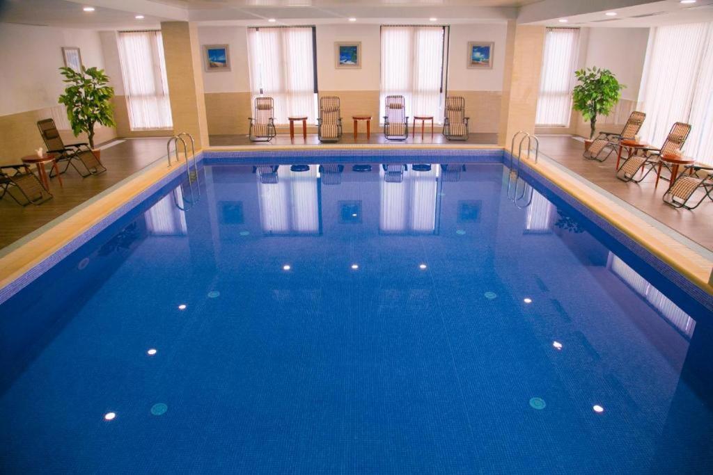 Shera Inn Hotel Алмати Екстер'єр фото