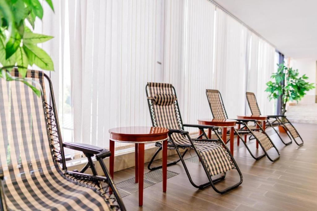 Shera Inn Hotel Алмати Екстер'єр фото