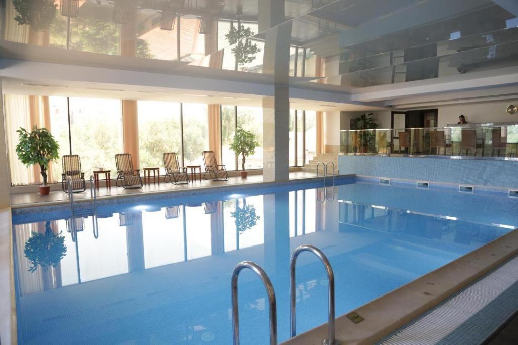 Shera Inn Hotel Алмати Екстер'єр фото
