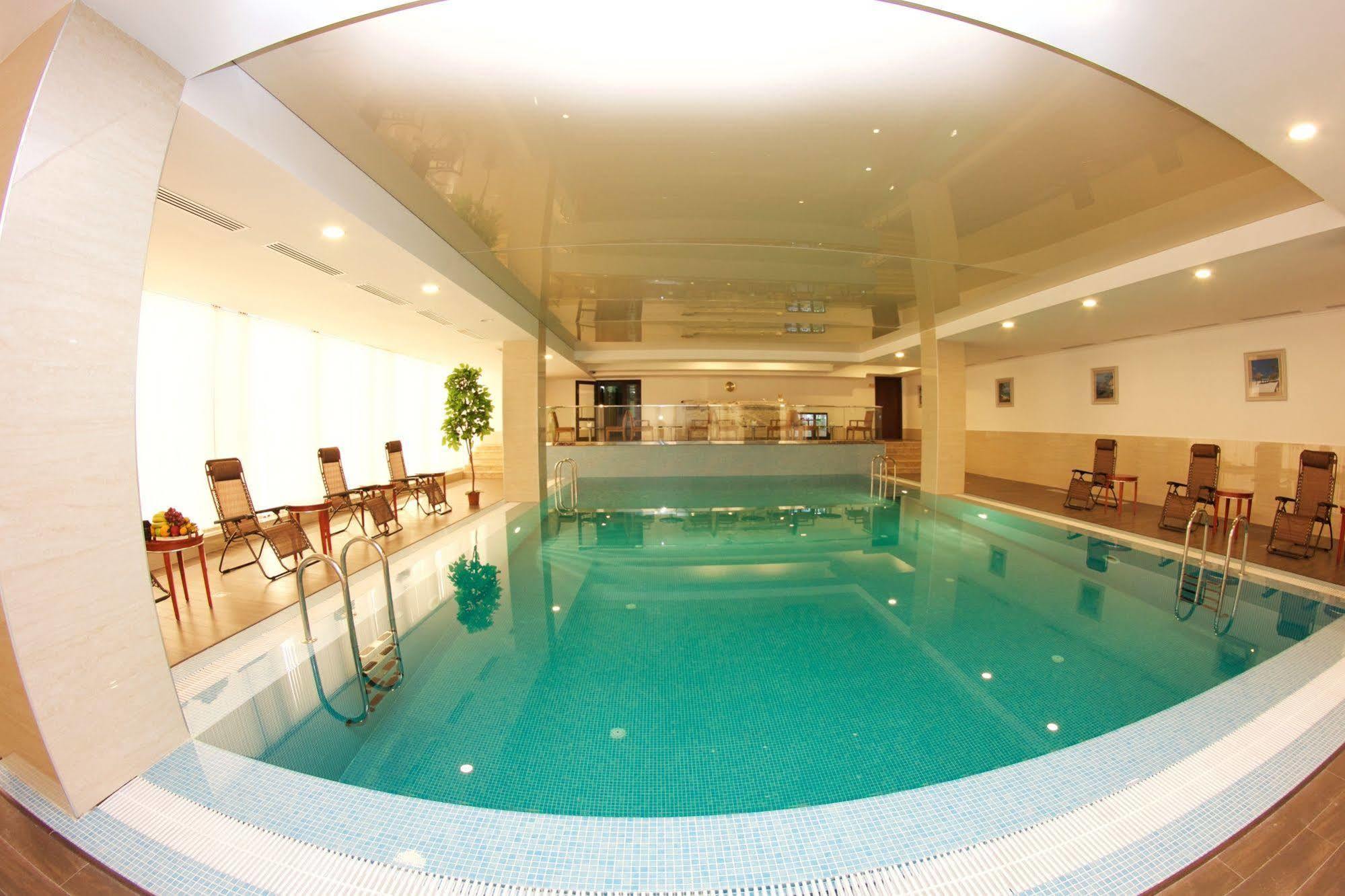 Shera Inn Hotel Алмати Екстер'єр фото