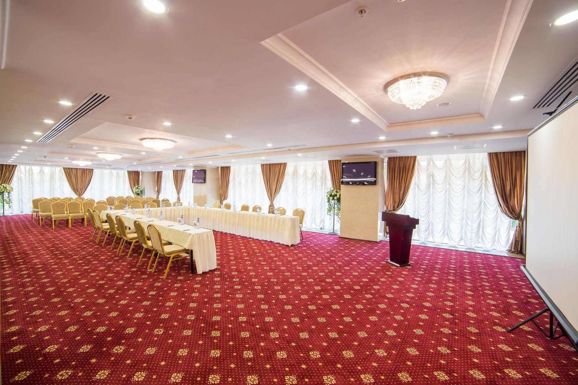 Shera Inn Hotel Алмати Екстер'єр фото